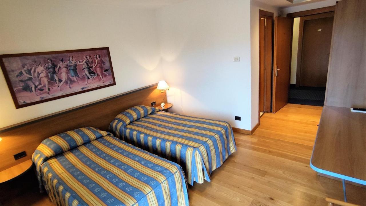 Hotel Luna Vigonovo  ภายนอก รูปภาพ